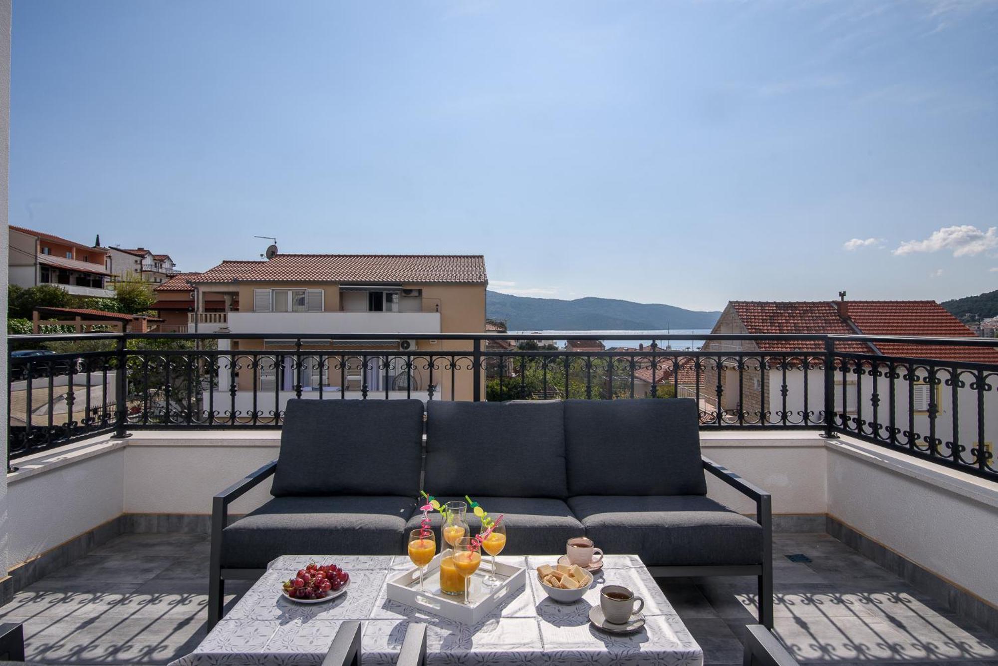 Villa Barbara & Zoran With Free Parking And Heated Swimming Pool Seget Vranjica Exteriör bild