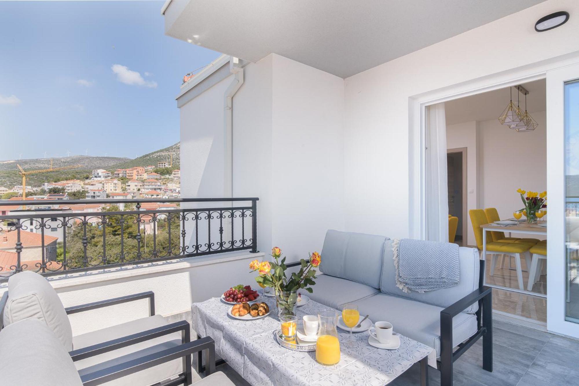 Villa Barbara & Zoran With Free Parking And Heated Swimming Pool Seget Vranjica Exteriör bild
