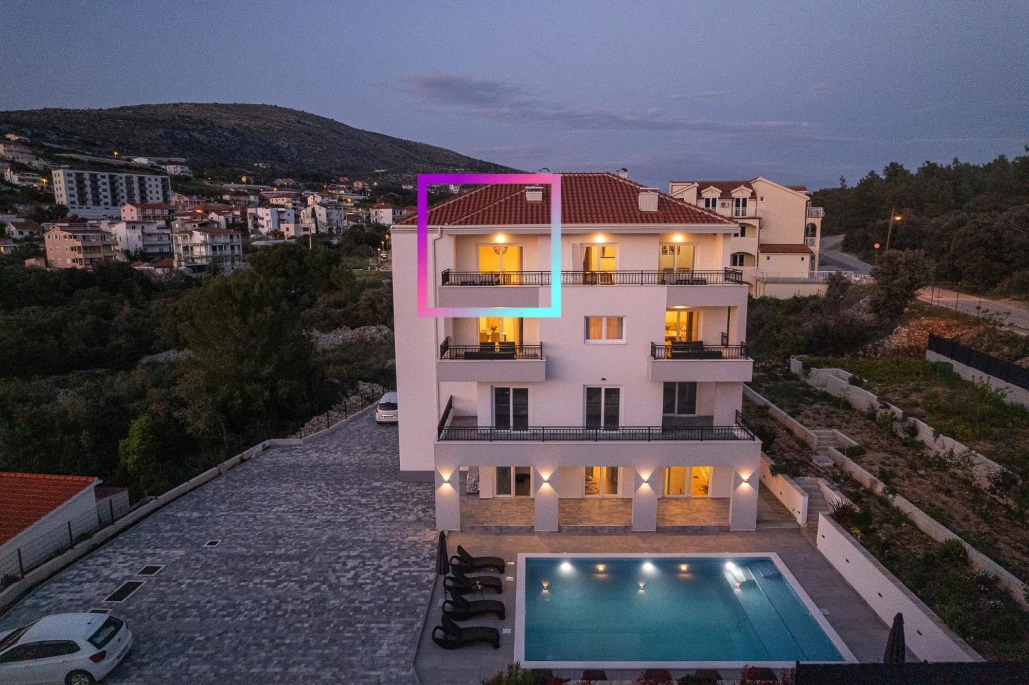 Villa Barbara & Zoran With Free Parking And Heated Swimming Pool Seget Vranjica Exteriör bild
